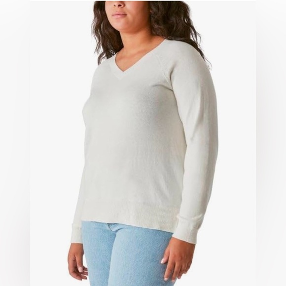 Lucky Brand Women's V-Neck Sweater, Long Sleeves, Side Slits, Cotton Blend - Picture 5 of 10